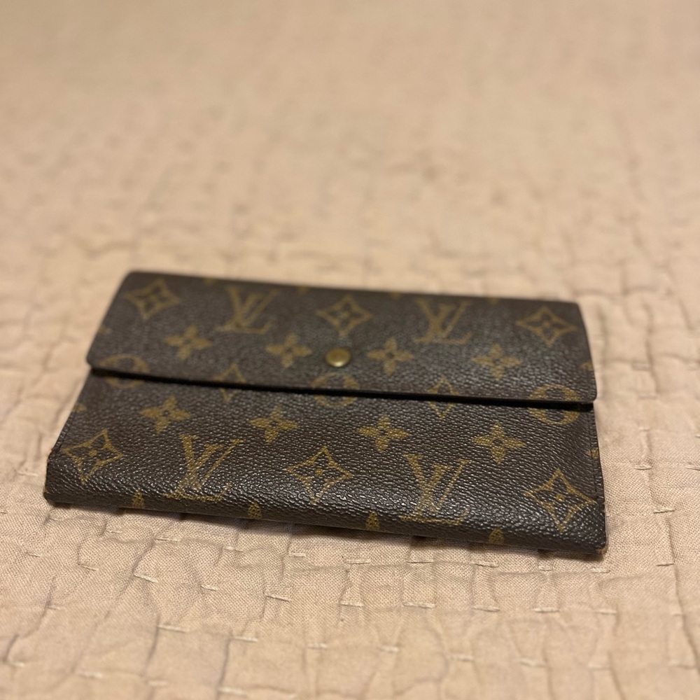 Authentic Vintage Louis Vuitton Porte Tresor International Wallet